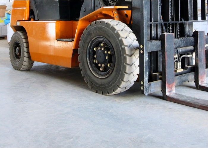 immagine di un muletto rappresentativa della categoria batteria trazione pesante